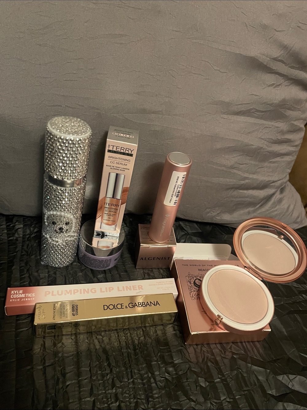 Cosmetic products lot of eight